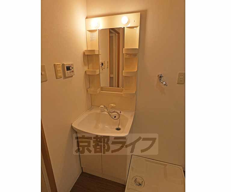 洗面設備　洗面台です。