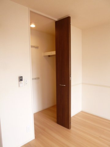 収納　類似画像　現状優先