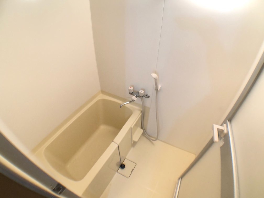 バス・シャワールーム　バストイレ別でオススメです！