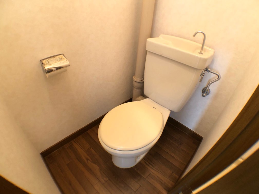 トイレ　温水洗浄便座機能付きトイレ☆