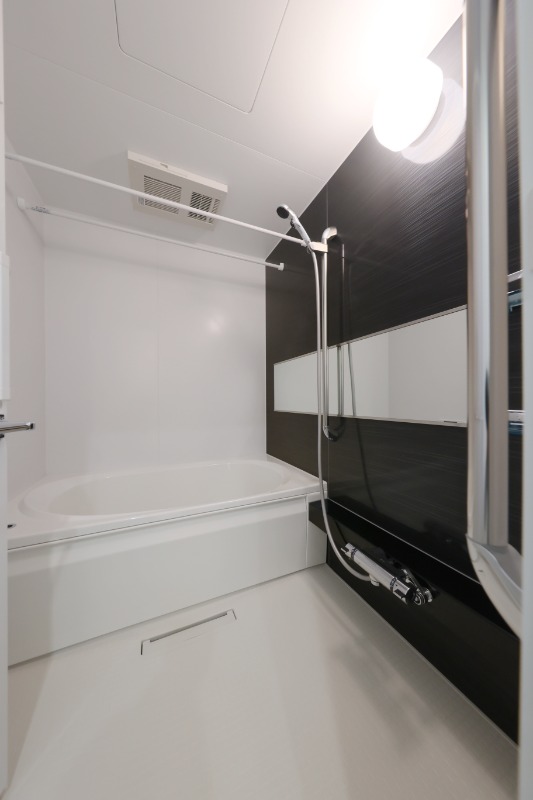 バス・シャワールーム　浴室乾燥機付バスルーム