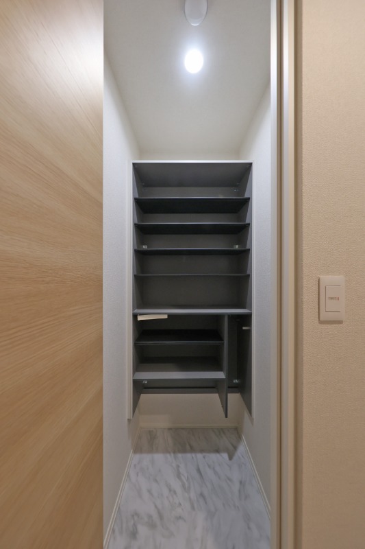 収納　シューズインクローゼット