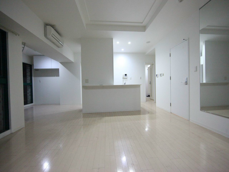 居室・リビング　ＬＤＫ19.9帖　床暖房付　エアコン付