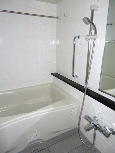 バス・シャワールーム　バスルーム