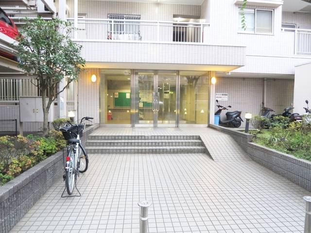 エントランス　入口周辺はこちら！