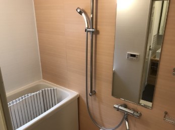 バス・シャワールーム　バス