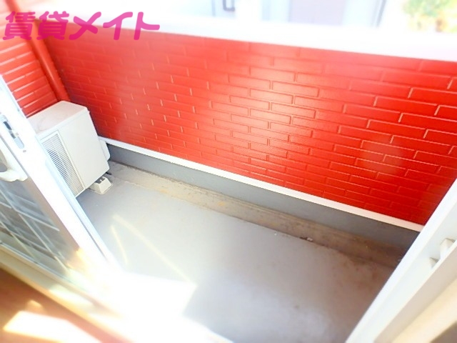 バルコニー　同型反転タイプのお写真です