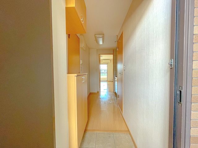 玄関　落ち着いた玄関です