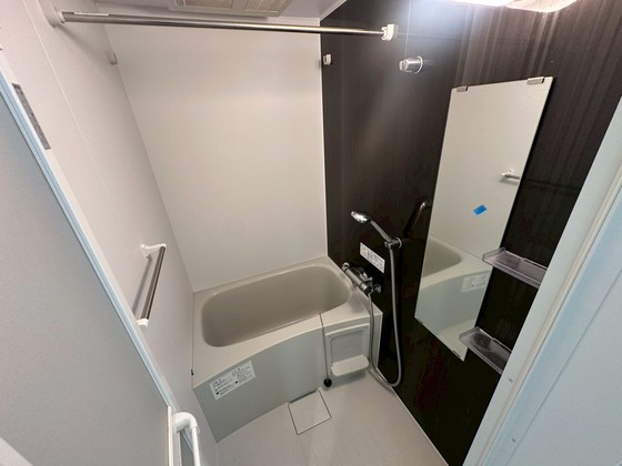 バス・シャワールーム　※別部屋の写真です