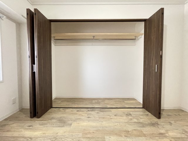 収納　退去前のため現況を優先します