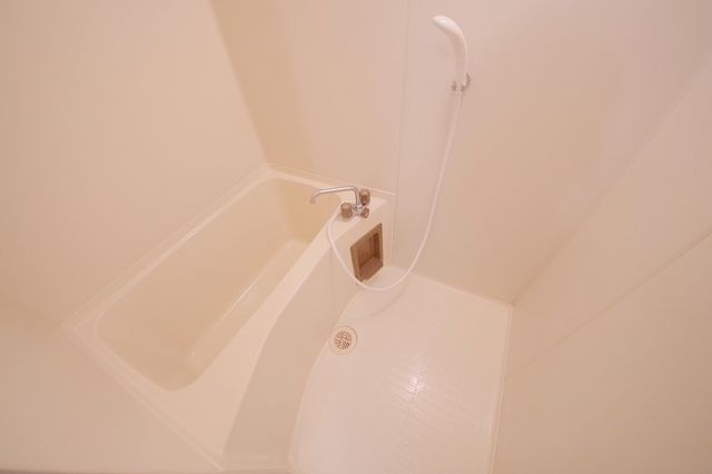 バス・シャワールーム　写真は角部屋です