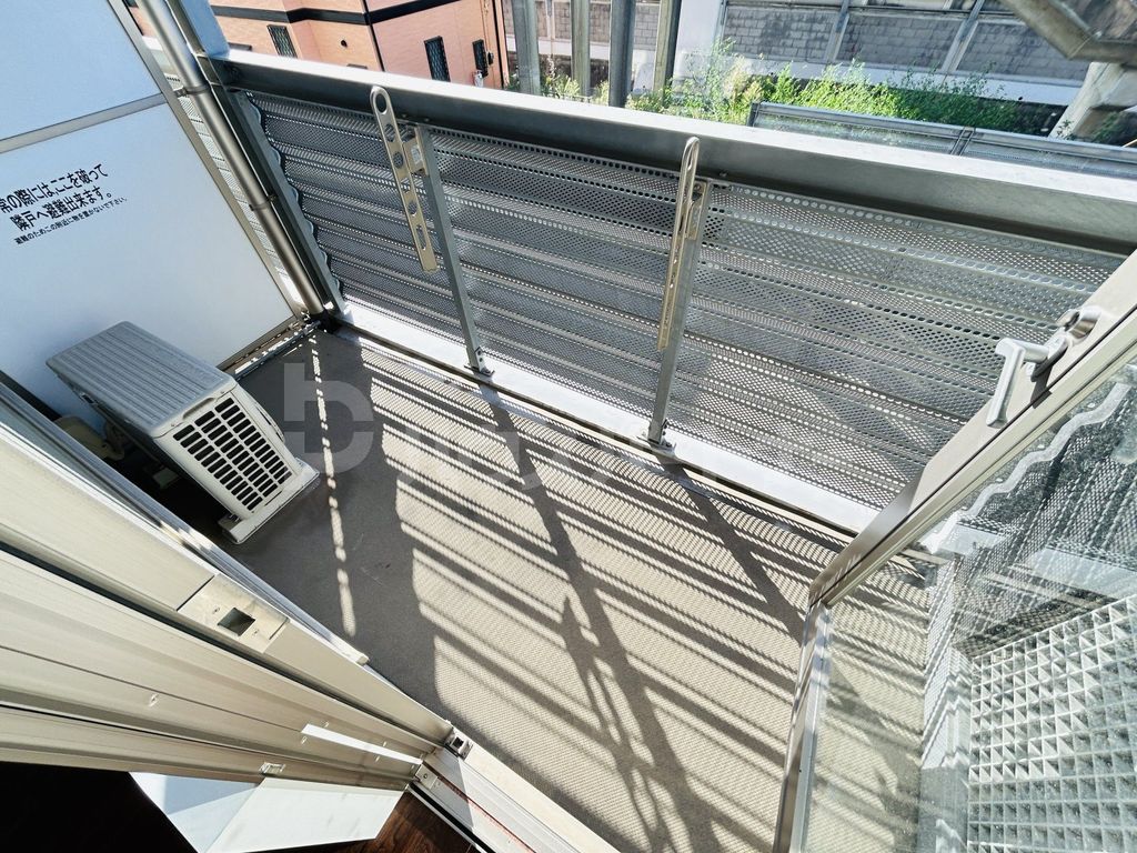 バルコニー　バルコニー