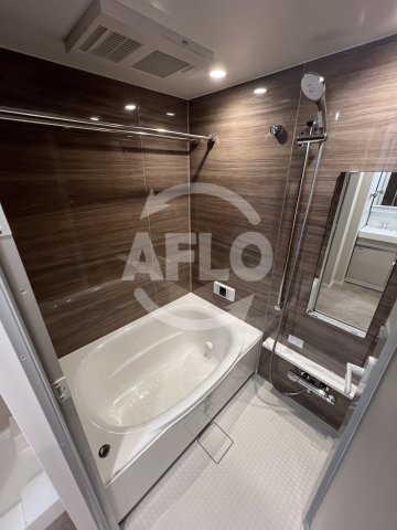 バス・シャワールーム　ミッドフラッツ弁天町駅前　浴室