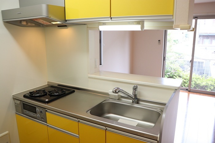 キッチン　2口コンロ・グリル付きです