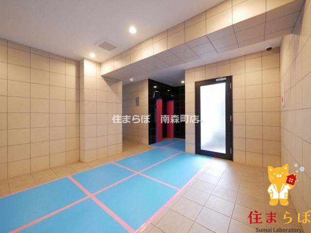 エントランス　「暮らしの設計図は、ここから始まります。」