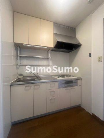 キッチン　コンパクトなキッチンで掃除もラクラク