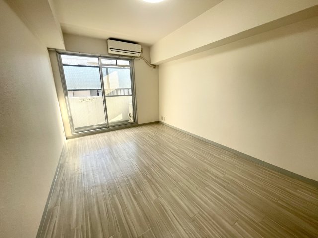 居室・リビング　南向きの明るいお部屋です♪