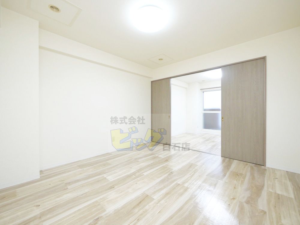 居室・リビング　使いやすい広々としたリビングです♪