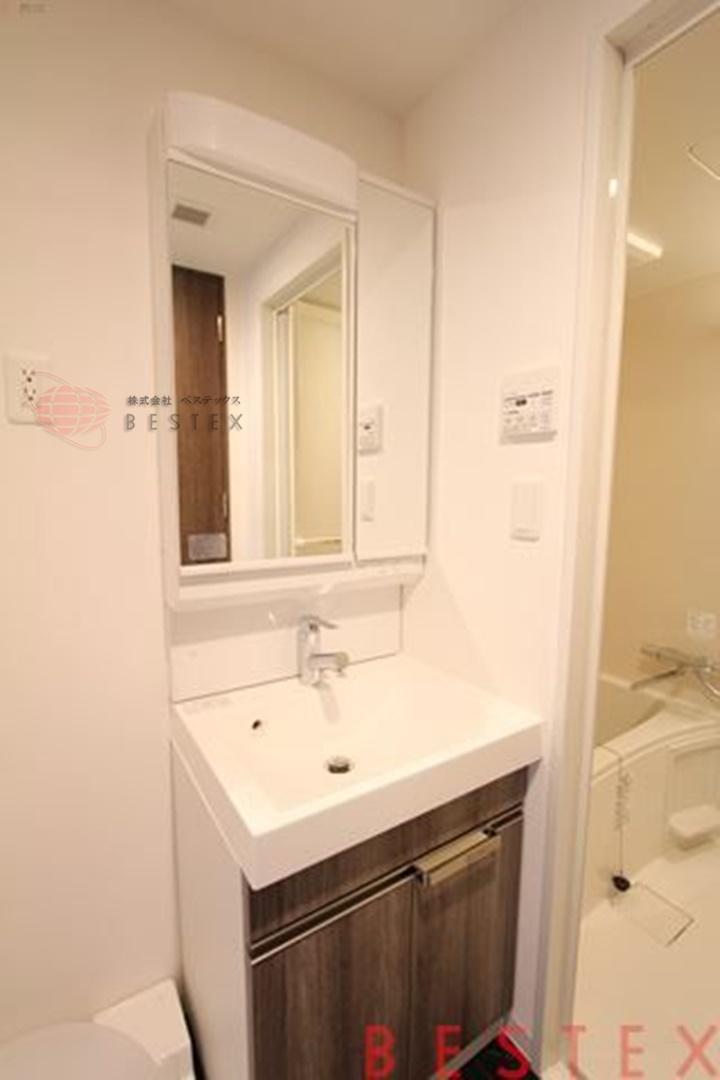 洗面設備　※別階の同間取りとなります。