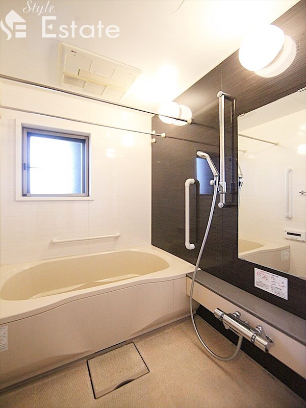 バス・シャワールーム　バスルーム