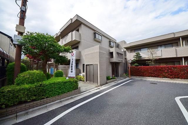 建物外観　★都民住宅物件！スタイリッシュな外観★