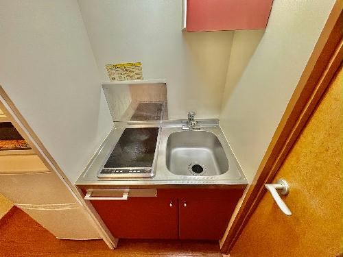 キッチン　設備・仕様は号室により異なる為、現況を優先いたします。