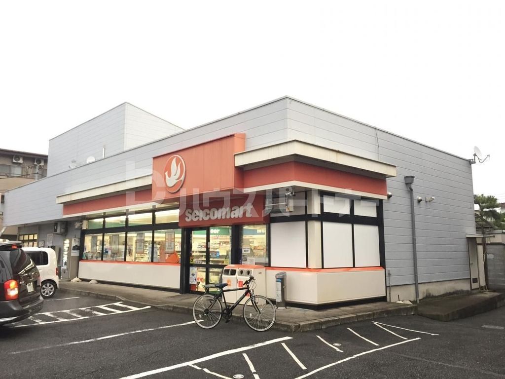コンビニ　セイコーマート草加マルエー店（コンビニ）まで70m