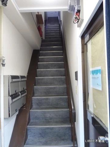 エントランス　共用スペースです！