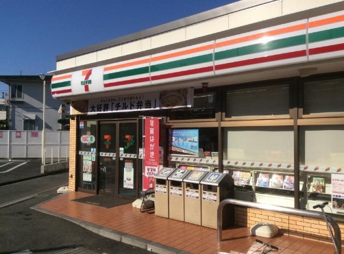 コンビニ　セブンイレブン 横浜北寺尾7丁目店（コンビニ）まで505m