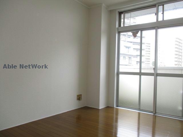 居室・リビング　日差しが差し込みます