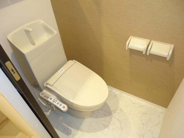 トイレ　シャワー付トイレ