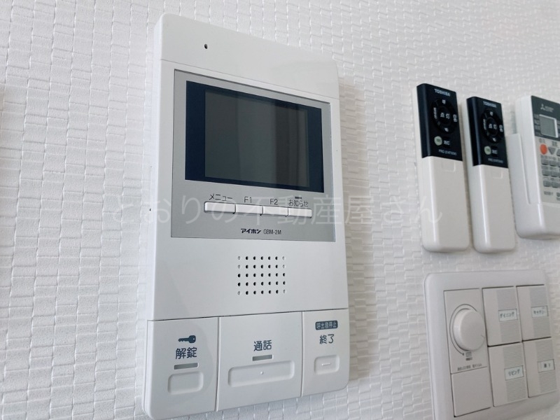 セキュリティ　モニター付きインターホン
