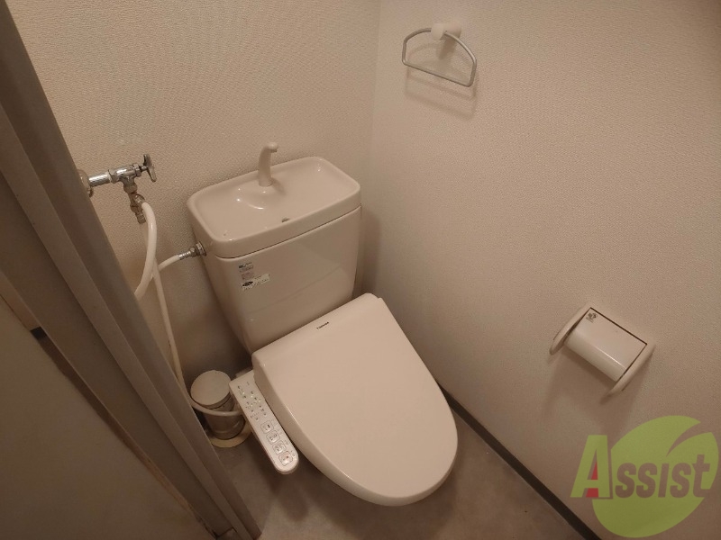トイレ　トイレです。ウォシュレット付を探している方、おすすめです。