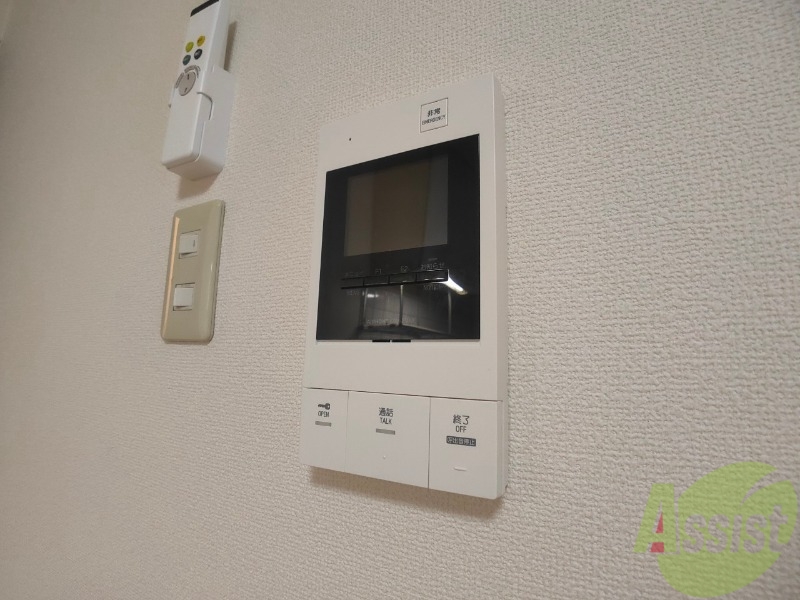 セキュリティ　ＴＶモニター付インターホンです。来客者の顔が見えるので安心！