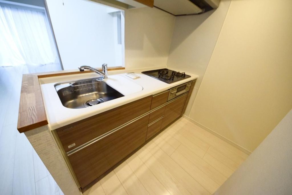 キッチン　西日暮里駅から徒歩4分