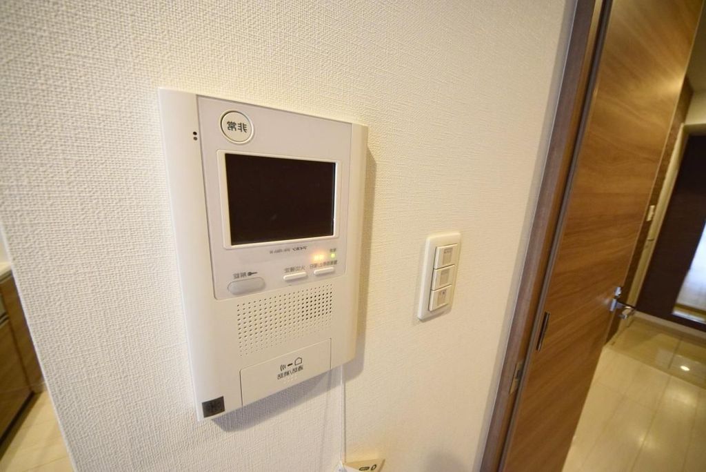 セキュリティ　エントランスロビー