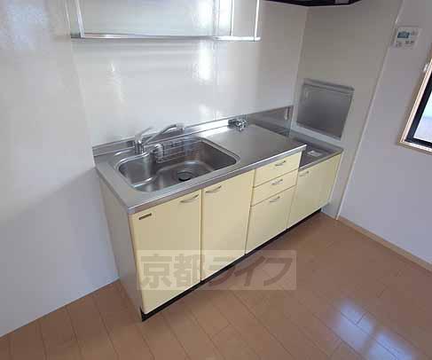 キッチン　二口ガスコンロ設置可能なキッチンです。