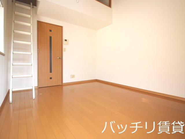 居室・リビング　別号室の為、現状優先となります。