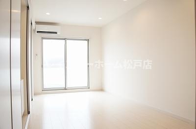 居室・リビング　ゆったりとした居間です