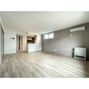 居室・リビング　★充実設備の広々2ＬＤＫ！★市電駅徒歩圏、南向き角部屋♪★