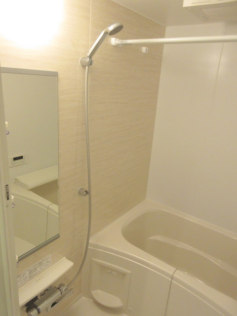 バス・シャワールーム　★浴室乾燥機付きバスルーム★