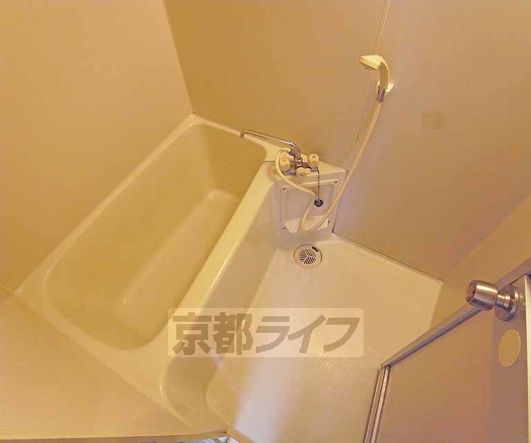 バス・シャワールーム　綺麗なお風呂です。