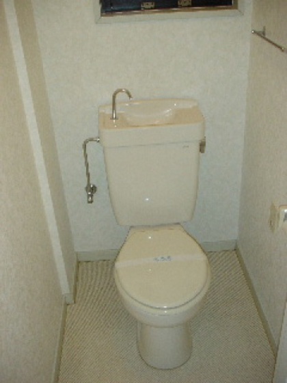 トイレ　※別部屋の写真です