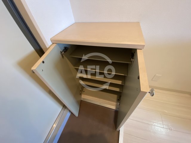 玄関　マロット天神橋　下駄箱