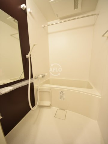 バス・シャワールーム　セレニテ心斎橋グランデ　風呂