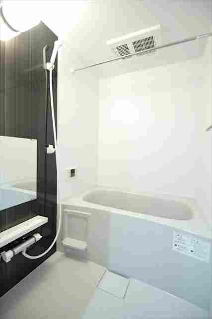 バス・シャワールーム　別部屋参考写真となります