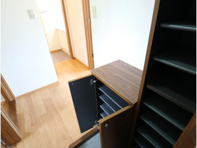 玄関　シンプルで使いやすい玄関です