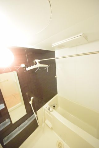 バス・シャワールーム　追い焚き機能付き