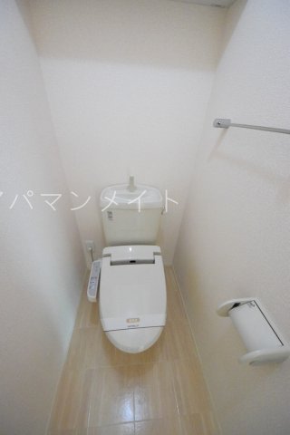 トイレ　ウォシュレット付き