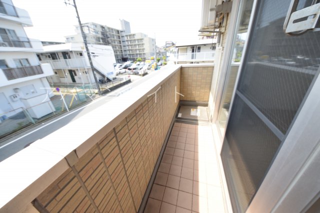 バルコニー　バルコニーあります
